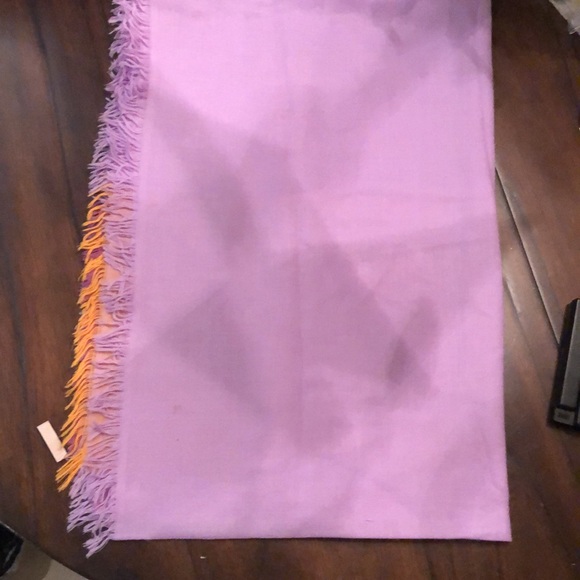 💜Nordstrom’s Color block pastel fringed lightweight cashmere wrap - Picture 3 of 7